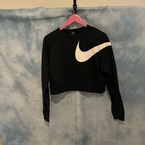 Black cropped Nike sweatshirt size small